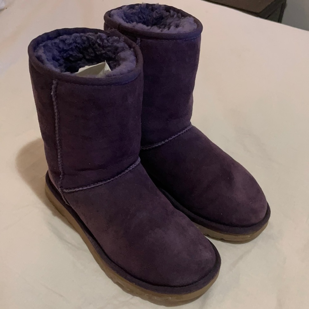 UGGS Classic Short II